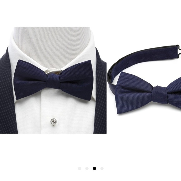 NAVY Solid Silk Bow Tieor 4 interest-free payments of $13.75